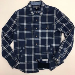 LL Bean flannel w/ fleece lining. Like new!